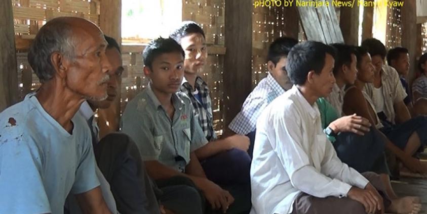 ဓါတ်ပုံ- ပညာဝကျေးရွာတွင်စစ်ဘေးခိုလှုံနေကြသည့် မောင်နှမကျေးရွာသူ/သားများအားတွေ့ရစဉ်။