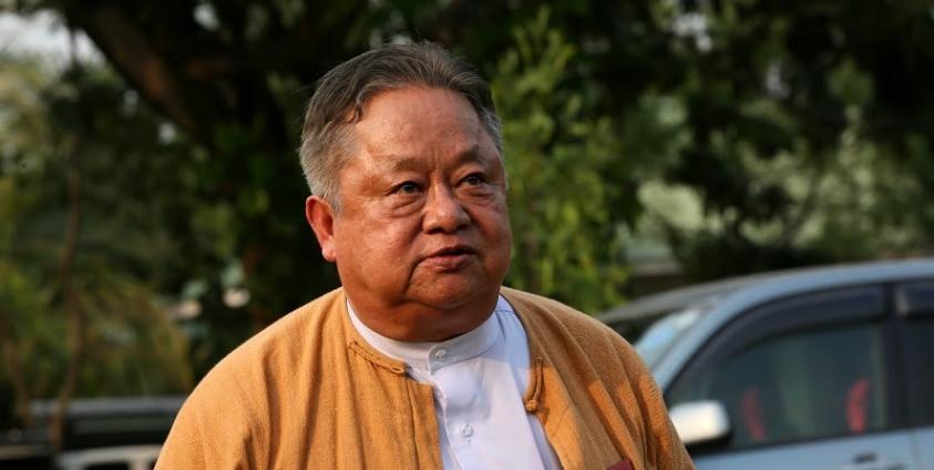 အစိုးရအဖွဲ့ဝင်တွေဟာ စိုးရိမ်စိတ်များပြီး ရဲရဲတင်းတင်း မလုပ်ရဲကြဘူးလို့ ဦးဝင်းထိန်က ပြောပါတယ် (ဓာတ်ပုံ- ဟောင်ဆာ(ရာမည)/မဇ္ဈိမ)