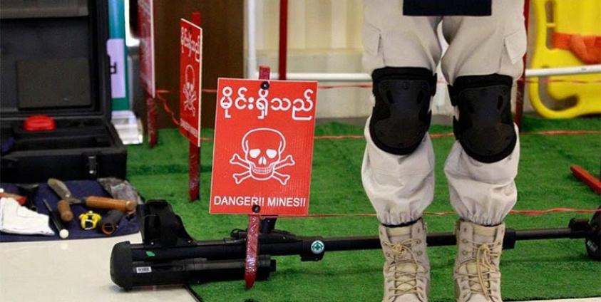 A demonstration during the International Day for Mine Awareness and Assistance in Mine Action at Mingalar Thiri Hotel, Nay Pyi Taw on 4 April. Photo: Min Min/Mizzima