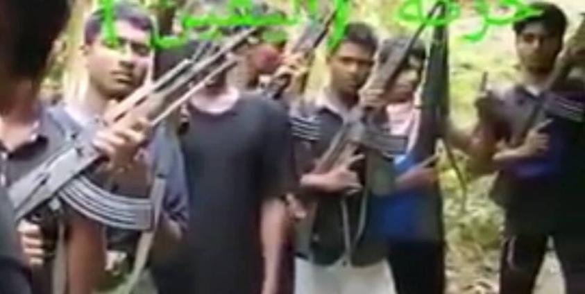 အကြမ်းဖက်သမားများ/ဓာတ်ပုံ- Hla Oo’s Blog