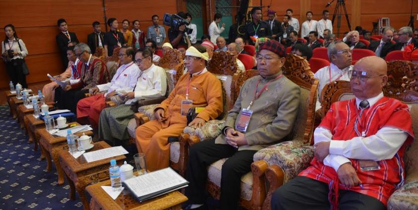 ၂၁ ရာစုပင်လုံ(ပထမအစည်းအဝေး) တွင် EAO's ခေါင်းဆောင်များတွေ့ရစဉ်(BNA)