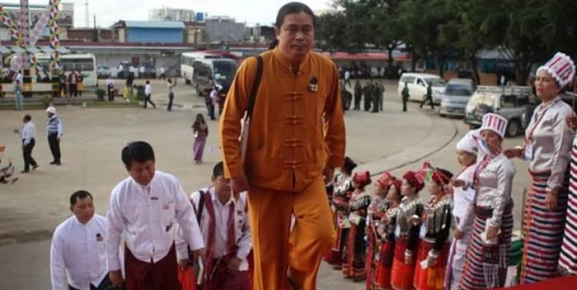 စိုင်းကျော်ညွန့် မိုင်ဂျာယန် EAO’s နှီးနှောဖလှယ်ပွဲသို့ တက်ရောက်ခဲ့စဉ်(Sai Kyaw Nyunt FB)