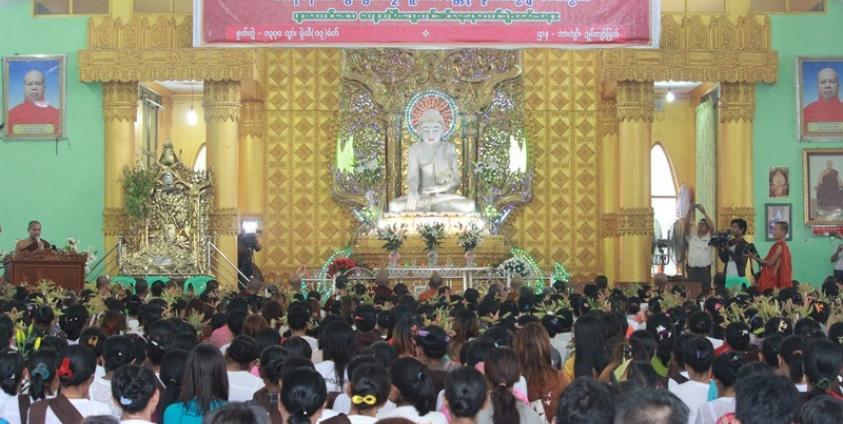 Locals at the vigil (Photo: MNA/Mon Htaw)