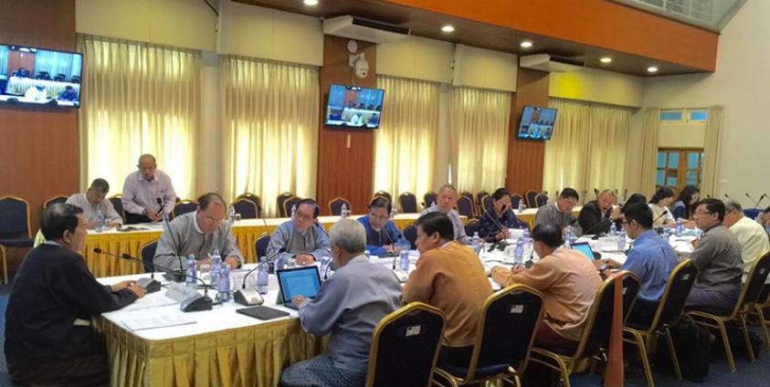 The NDAA-ESS and Peace Commission during yesterday's meeting.  Photo taken from U Hla Maung Shwe’s Facebook page.