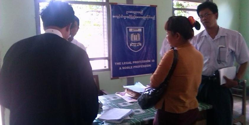 မသန္တာ ကျိုက်မရော တရားရုံးသို့ ရောက်ရှိစဉ်(Facebook)