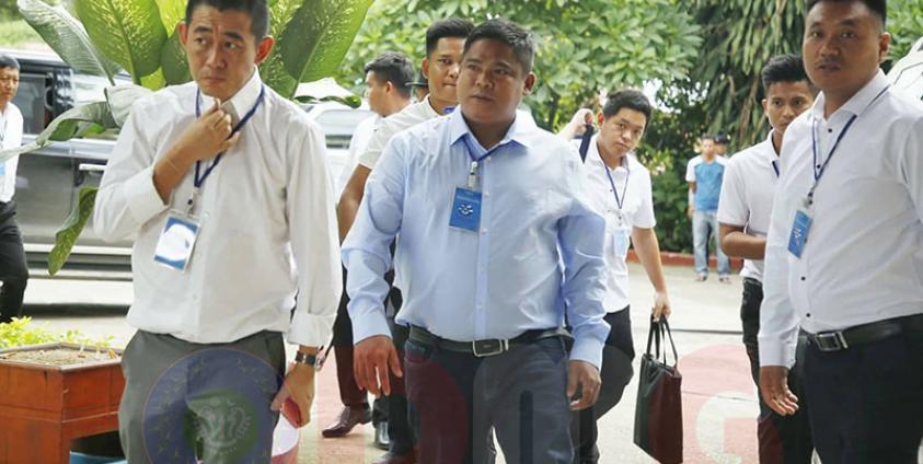 ဓာတ်ပုံ - ၂၀၁၉ ခုနှစ် စက်တင်ဘာအတွင်းက ကျိုင်းတုံမြို့၌ NRPC ၊ တပ်မတော်တို့နှင့် ငြိမ်းချမ်းရေးဆွေးနွေးရန်ရောက်ရှိလာသည့် AA ထိပ်ပိုင်းခေါင်းဆောင်အချို့အား တွေ့ရစဉ်