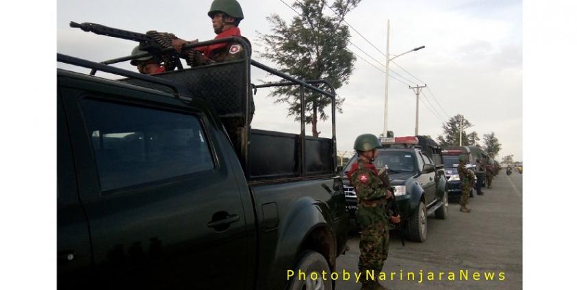  စစ်တွေတွင် လုံခြုံရေး ကင်းလှည့်နေစဉ် ( ဓာတ်ပုံ- စံမောင်သန်း)