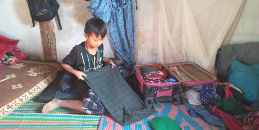 တိုက်ပွဲဖြစ်ပွားခဲ့ချိန် ဒေသခံများထွက်ပြေးရန် ပြင်ဆင်နေချိန်/ ဓါတ်ပုံ-ဦးဖော်လားဂမ်ဖန်