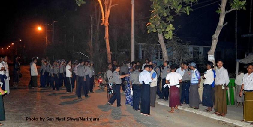 People gather after Sittwe bomb blast
