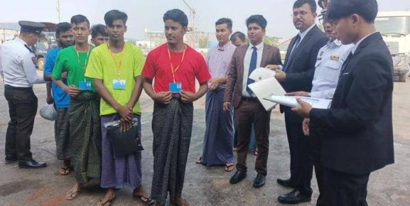 ဓာတ်ပုံ - Bangladesh Embassy Yangon in Myanmar