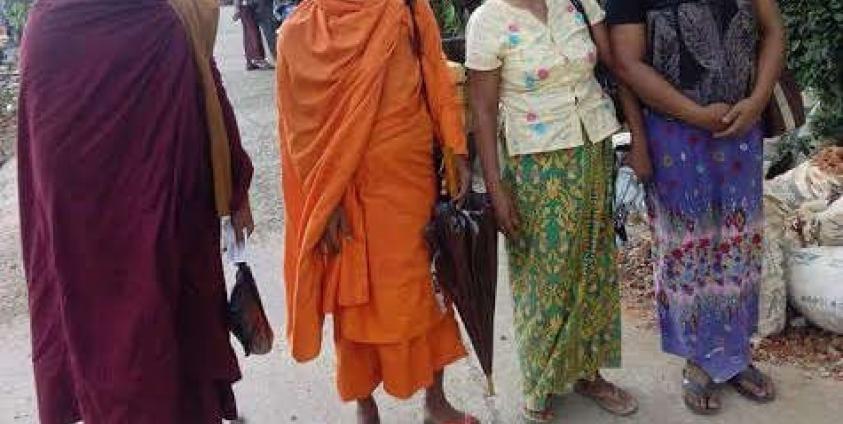 မြတန်ဆောင်ဆရာတော်နှင့် မိသားစုများ