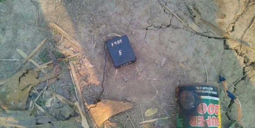 သိန္နီမြို့ ရပ်ကွက် ၂ ရဲစခန်းအနောက်ဘက်ရှိ သုသာန်ဟောင်းတွင် ပေါက်ကွဲသည့် ဗုံးတလုံး