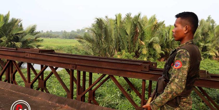 ဘင်္ဂလားဒေ့ရှ်နယ်စပ်တွင် ARSA နှင့် AA တို့ တိုက်ပွဲပြင်းထန်နေ