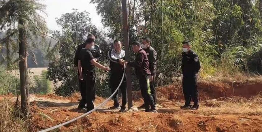 ဓါတ်ပုံ – ဗန်းမော်ပွင့်သစ်