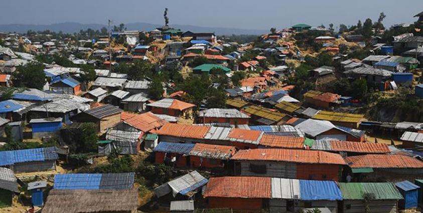 ကော့ဇ်ဘဇား ဒုက္ခသည်စခန်းကို တွေ့မြင်ရစဉ်။ ဓာတ်ပုံ - AFP