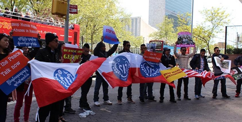 Anti-war protesters in front of the UN HQ in New York