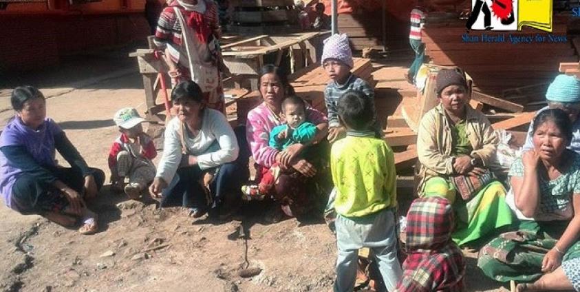 Photo SHAN- Women and children pictured at Marnsu monastery in Lashio Township on December 10 due to clashes between TNLA and Burma Army.