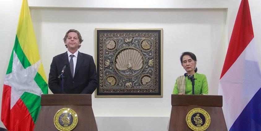 Myanmar's State Counsellor and Foreign Minister Aung San Suu Kyi and Dutch Minister of Foreign Affairs Bert Koenders hold a joint press conference after their meeting at the Ministry of Foreign Affairs in Nay Pyi Taw on12 October 2016. Photo: Min Min/Mizzima