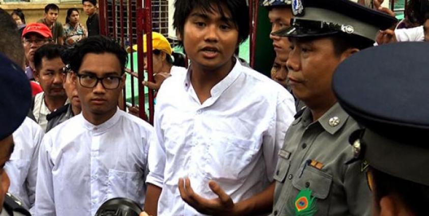 ဓာတ်ပုံ - ရဲနိုင် ( လောက်ကိုင် )