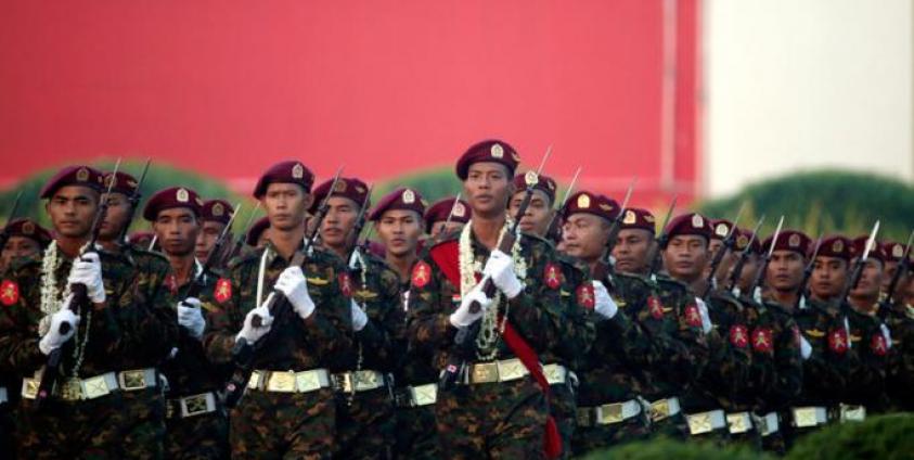 Myanmar soldiers march during a parade commemorating the 74th Armed Forces Day in Naypyitaw, Myanmar, 27 March 2019. Photo: EPA