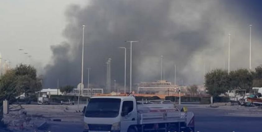 အီရန်၏ လေကြောင်းပစ်ခတ်မှုကြောင့် ပေါက်ကွဲမှုဖြစ်ခဲ့သည့် အဘူဒါဘီမြို့ တစ်နေရာအား တွေ့ရစဉ်။ ဓာတ်ပုံ- Reuters