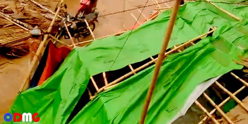 မြတန်ဆောင်းစစ်ဘေးရှောင်စခန်းမှ လေပြင်းဒဏ်ခံခဲ့ရသည့် နေအိမ်တစ်လုံး။