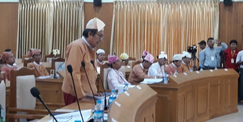 မွန်ပြည်နယ်ဝန်ကြီးချုပ် ဒေါက်တာအေးဇံ(ဓါတ်ပုံ -MNA)