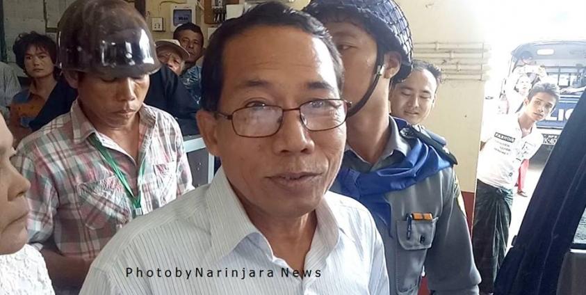 (ဓာတ်ပုံ – ဇူလိုင် ၂၃ ရက်နေ့ ရုံးထုတ်ရာတွင်တွေ့ရသည့် ဒေါက်တာအေးမောင်)