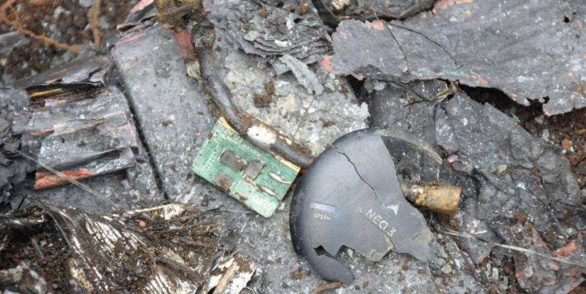 လအိကျေးရွာက စာသင်ကြားတဲ့နေရာ ဒရုန်းနဲ့တိုက်ခိုက်ခံရလို့ ပျက်စီးသွားတဲ့ မြင်ကွင်းတချို့။ (ဓါတ်ပုံ - ကန္တာရဝတီတိုင်း (မ်) )