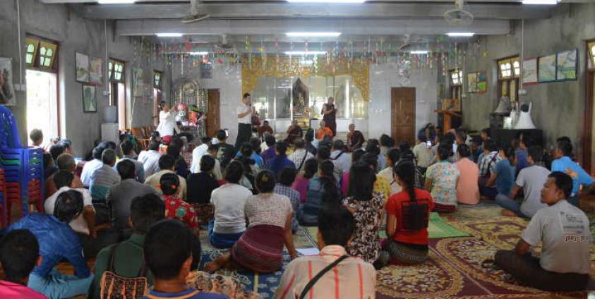 တစ်ရွာလျှင် တစ်ယောက်နှုန်းပါဝင်ဖွဲ့စည်းထားသည့်အပြင် လူထုအရေး ၊ သဘာဝပတ်ဝန်းကျင်အရေး ဆောင်ရွက်သည့် အဖွဲ့အစည်းအချို့ကိုလည်း ကော်မတီထဲတွင် ထည့်သွင်းဖွဲ့စည်းထား (Photo_KIC)