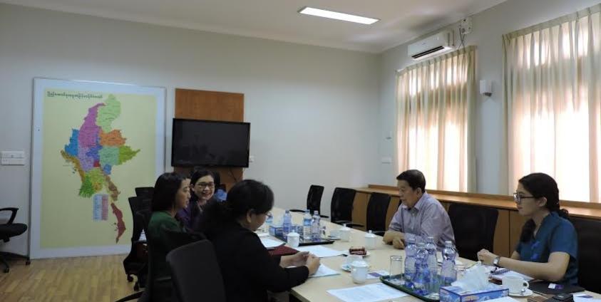 Members of the Alliance for Gender Inclusion in the Peace Process (left) meet with Peace Commission chairperson Dr Tin Myo Win (second from right) at the National Reconciliation and Peace Centre office in Rangoon.