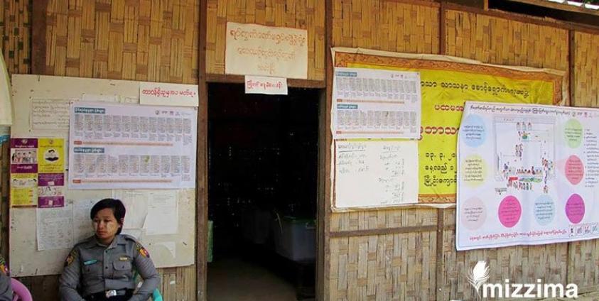 Waiting for the voters in the Myanmar by-election. Photo: Pyichit/RiA