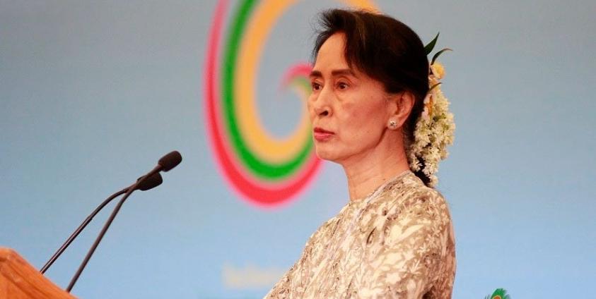 State Counsellor Aung San Suu Kyi speaks at the unveiling of the Civil Service Reform Strategic Plan for Myanmar event in Nay Pyi Taw. Photo: Min Min/Mizzima