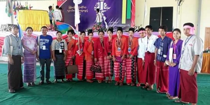 မုံရွာ မြန်မာလူငယ်ဖိုရမ်သို့တက်ရောက်ခဲ့ကြသည့် ရခိုင်လူငယ်များ