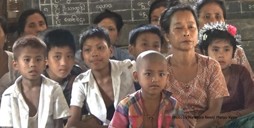 Refugees from Maung Hnama Village in Pyinnyarwa Village