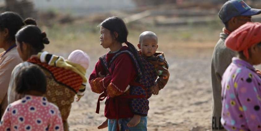 ရှမ်းပြည်မြောက်ပိုင်း၊ ကျောက်မဲတွင် တအာင်းတပ် နှင့် အစိုးရတပ်တိုက်ပွဲကြောင့် ထွက်ပြေးတိမ်းရှောင်လာသူများကိုတွေ့ရစဉ်။ (ဓာတ်ပုံ-ဟိန်းထက်/အီးပီအေ)