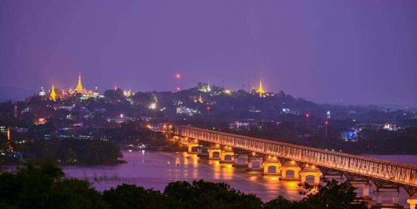 မော်လမြိုင်-မုတ္တမ ရာမညတံတား ညမြင်ကွင်း (Facebook)