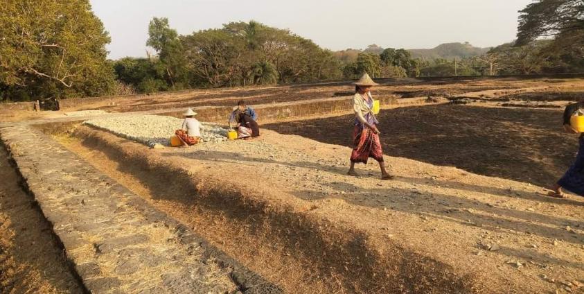 ဓာတ်ပုံ - Facebook