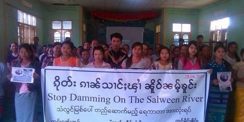 Photo by SHRF- Residents in Mong Khur of Hsipaw Township staged a protest against Salween Dams on August 23, 2015.