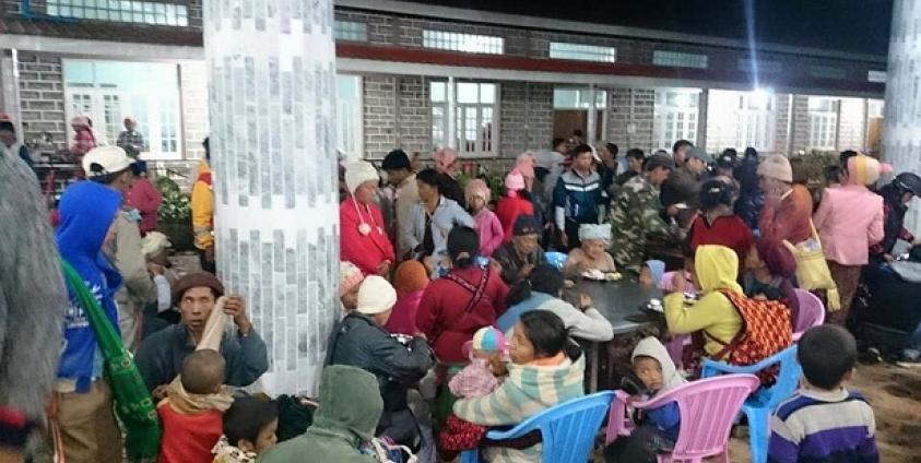 တအာင်းတပ် နှင့် သျှမ်းတပ် တိုက်ပွဲကြောင့် စစ်ဒဏ်ထိ လူထုများ (Photo from Sai Mong Fcebook)