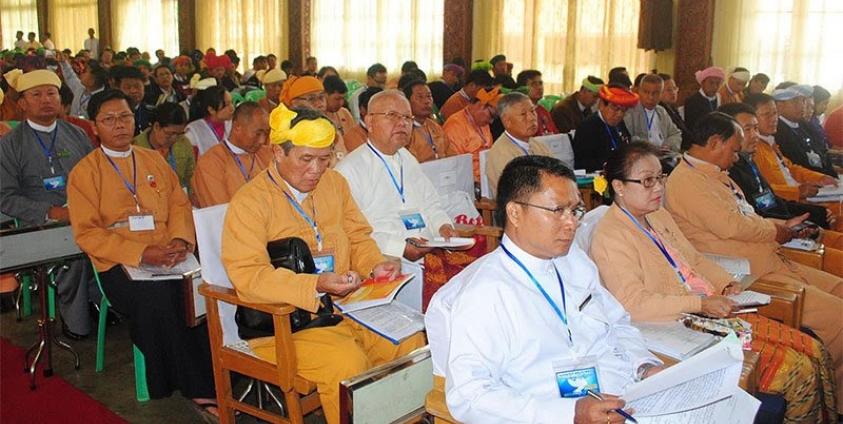 Representatives from political parties and organizatins in Shan State are seen at the Shan State National Level Political Dialogue. Photo: IPRD