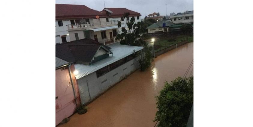 မိုးသည်ထန်ရွာသွန်းမှုကြောင့် တာချီလိတ် အနိမ့်ပိုင်း ရပ်ကွက်များ နမ့်ဆိုင်ချောင်းရေလျှံဝင်မှု ဖြစ်ပွား