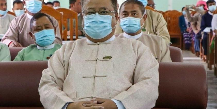 သျှမ်းပြည်ဝန်ကြီးချုပ် ဒေါက်တာလင်းထွဋ်