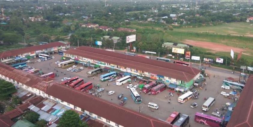 မော်လမြိုင် အဝေးပြေးကားဂိတ်  Source: Wikimedia Commons