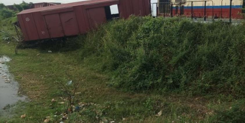 Photo credit - မော်လမြိုင်ဘူတာကြီး