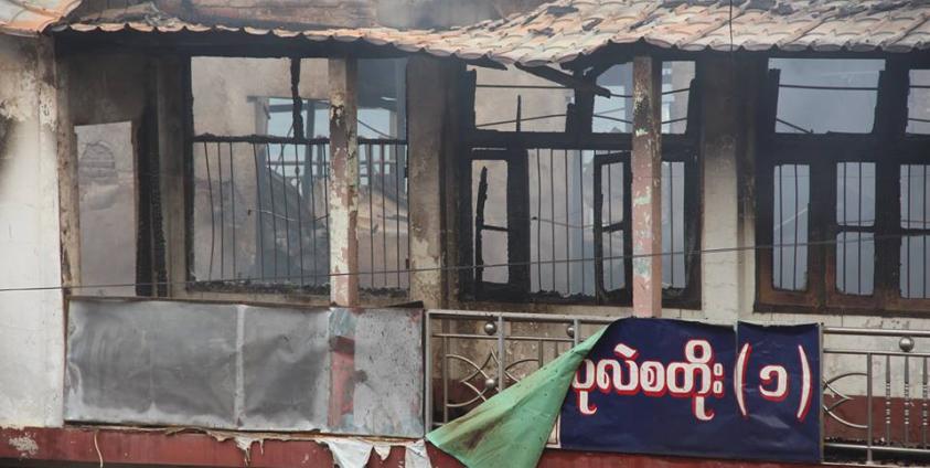 မေလ ၃၁ ရက်နေ့က ဟားခါးမြို့တွင် မီးလောင်သွားသည့် ဆိုင်ခန်းများ (photo: Chinland Post)