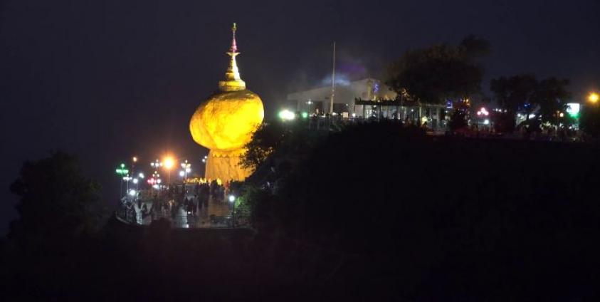 ကျိုက်ထီးရိုးစေတီတော် ညပိုင်းမြင်းကွင်း (IMNA)