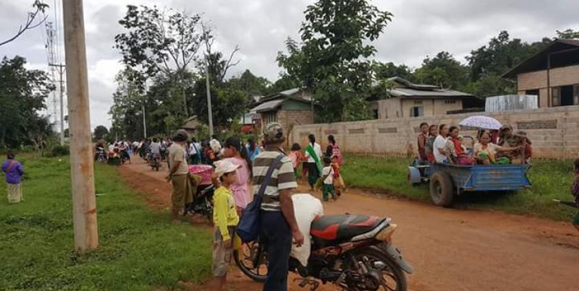 နမ္မတူမြို့နှင့် ၁၅ မိုင်ခန့်ဝေးသော မိုင်းမုအုပ်စုသို့ရောက်ရှိလာသည့် စစ်ဘေးရှောင်များ