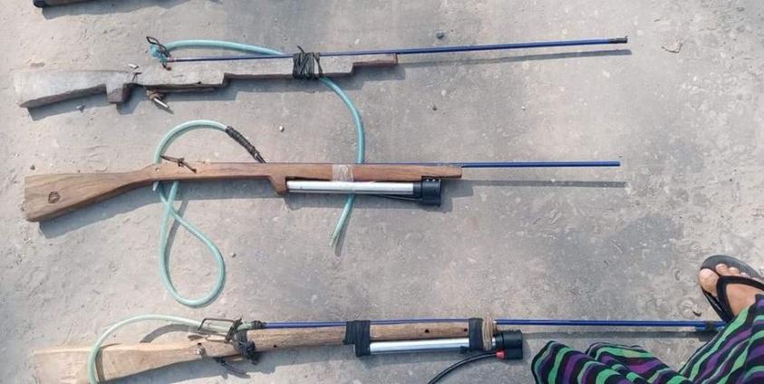 ကလေးများပြုလုပ်သော လေထိုးတံ သေနတ်