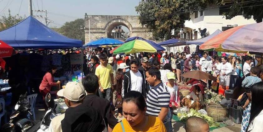 သျှမ်းပြည်အရှေ့ပိုင်း ကျိုင်းတုံမြို့တွင်နှစ်စဉ်ပလျှက်ရှိသော စော်ဘွားစျေးနေ့မှာ ယခုနှစ် မတ်လ ၂ ရက်နေ့တွင် ကျင်းပ